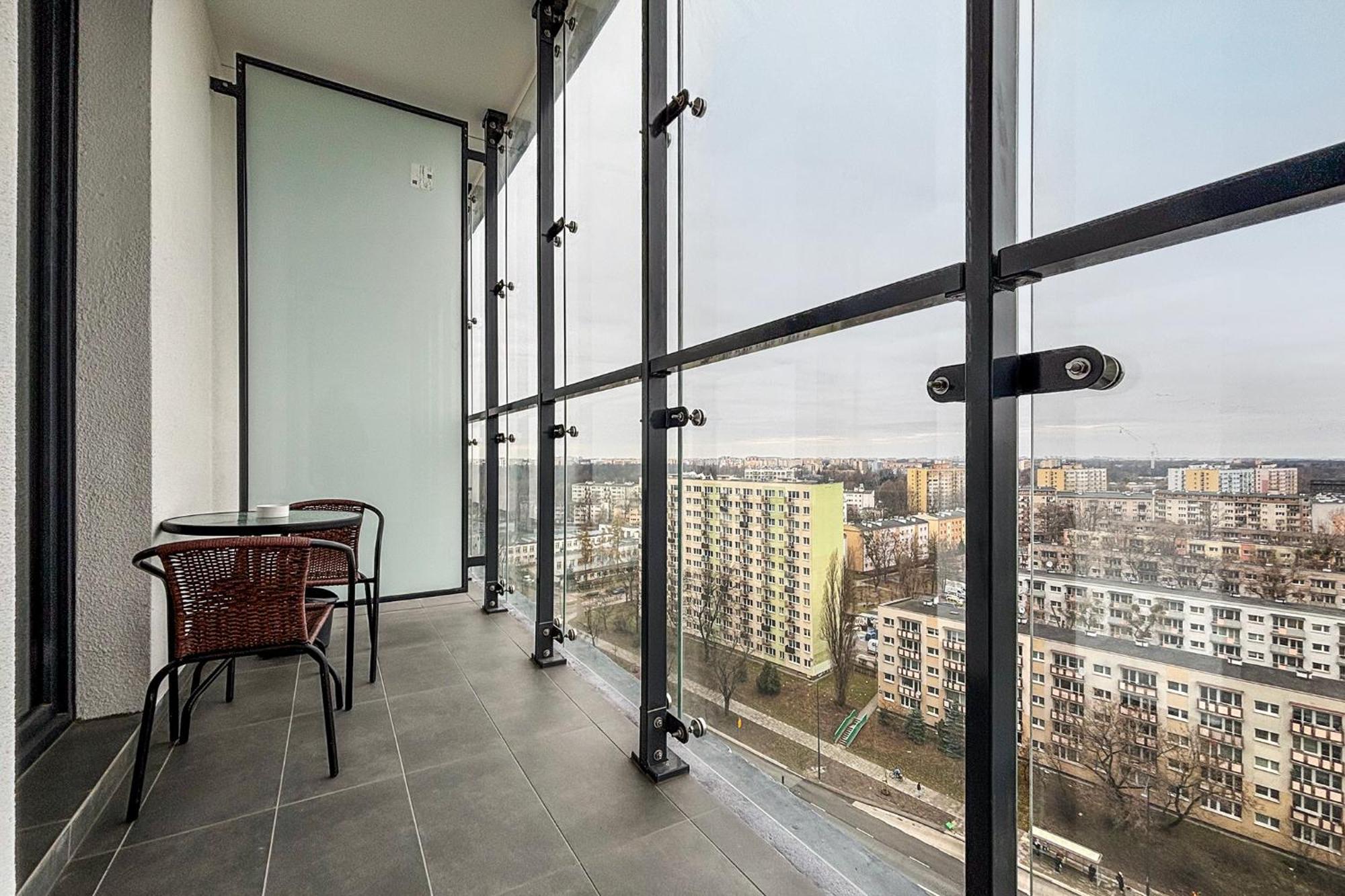 Rentplanet - Apartamenty Kasprzaka Warsaw Luaran gambar