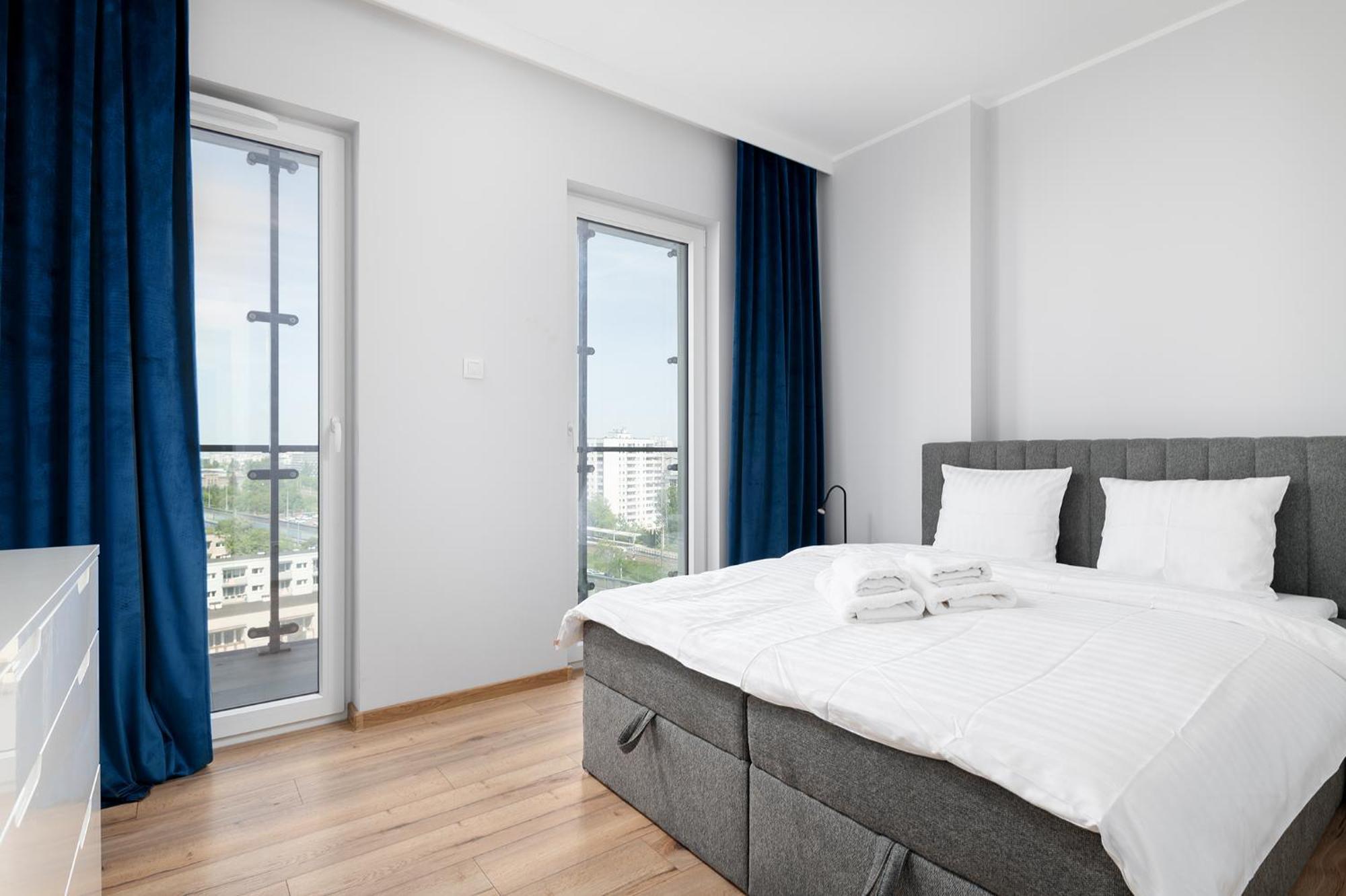 Rentplanet - Apartamenty Kasprzaka Warsaw Luaran gambar