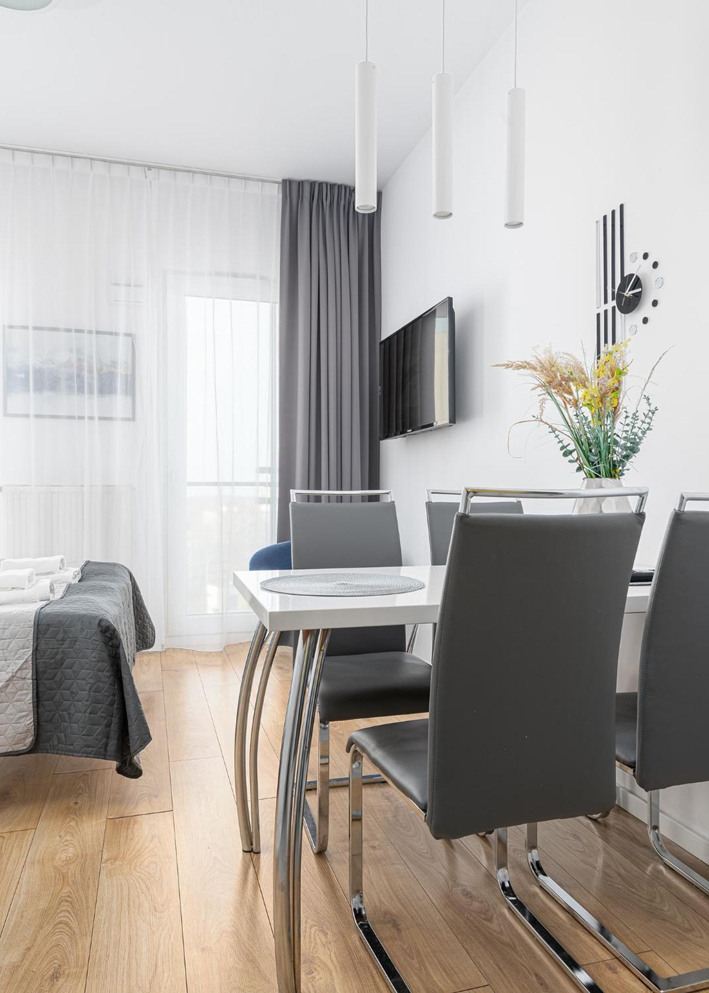 Rentplanet - Apartamenty Kasprzaka Warsaw Luaran gambar